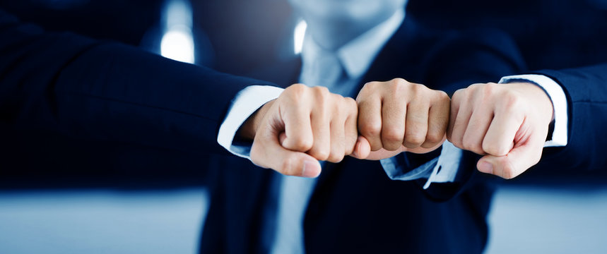 Closeup at hand Group Many business people to demonstrate harmony. The determination to work success