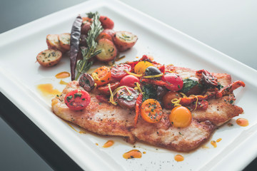 Comida sana y deliciosa pescado a la plancha