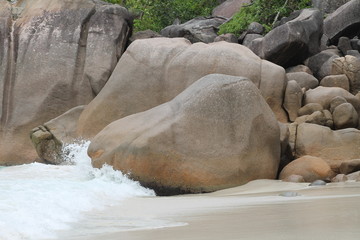 Bord de plage &agrave; Praslin