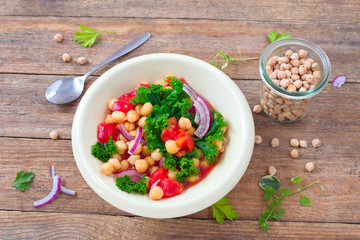 Kichererbsensalat mit Grünkohl