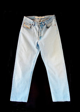 Hellblaue Jeans