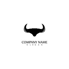Obraz premium Bull horn logo and symbol template icons app