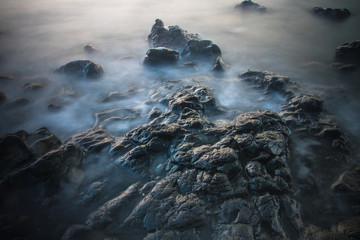 Côte d'azur: rochers du Cap nègre et Mer Méditerranée