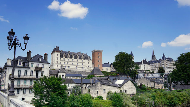Panoramic view of the city of Pau, France with the castle on the left and the Parliament of Navarre on the right.