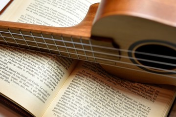 livre et ukul&eacute;l&eacute;