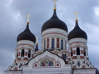Fototapeta na wymiar Aleksander Nyevskij cathedral in Tallin, Estonia