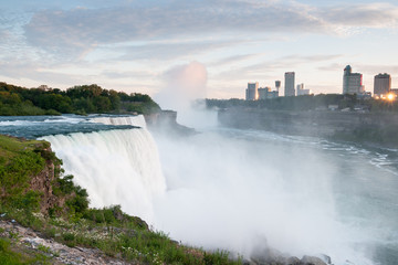 Niagara Falls, Border between USA and Canada