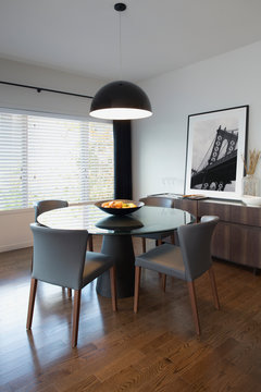 Dining room in contemporary home