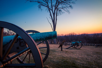 cannon at sunrise in Gettysburg  - obrazy, fototapety, plakaty