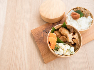 曲げわっぱのお弁当