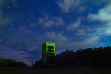 星とテレホンボックス