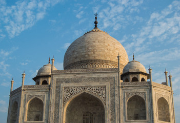 Fototapeta na wymiar Perspective of the mausoleum dome of Taj Mahal in Agra, Uttar Pradesh, India
