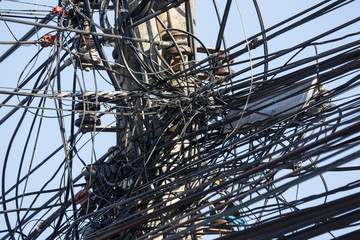  Messy electric wire and cable line