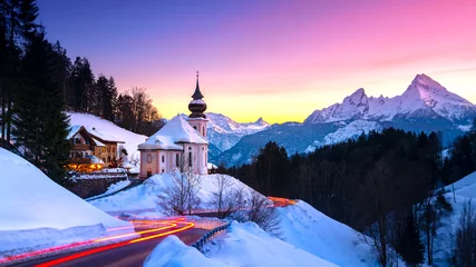 Photo sur Plexiglas Mont Blanc Beautiful view of famous Watzmann mountain peak on a cold day in winter