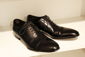 黒の革靴