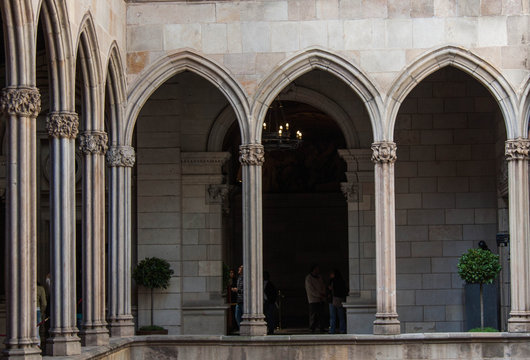 Arcos del Palacio de la Generalidad de Catalu&ntilde;a de origen Medieval 