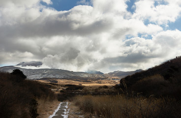 阿蘇山の風景。活火山。日本、熊本、阿蘇くじゅう国立公園。
