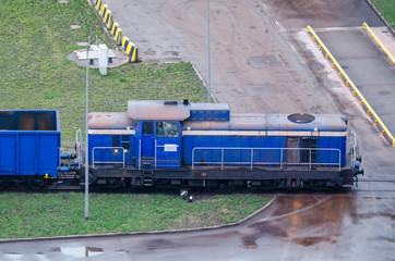 SHUNTING LOCOMOTIVE - Industrial diesel vehicle on a transhipment siding