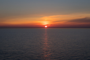 Sonnenuntergang über dem Meer