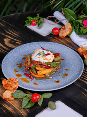 salad with chicken and vegetables