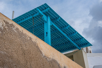 Pergola in legno turchese