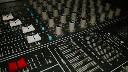sound mixer