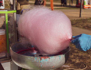 Cooking red cotton candy