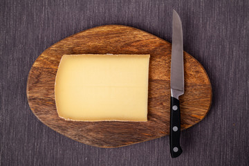 french cow's milk cheese called comté