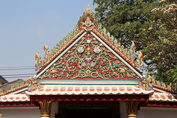 Fototapeta premium buddhist temple (Wat Bowonniwet) in Bangkok in thailand 