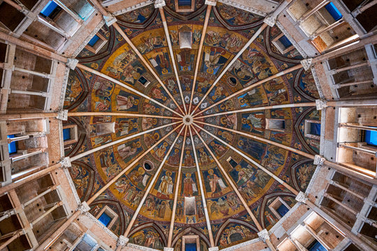 The dome of the Baptistery of Parma. Emilia Romagna, Italy, Europe.