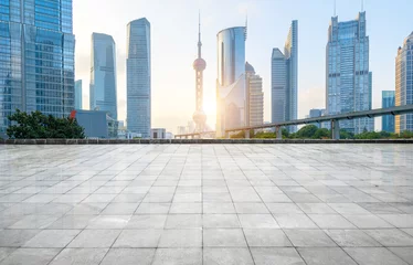 Papier Peint photo Shanghai Horizon panoramique et bâtiments avec sol carré en béton vide, shanghai, chine