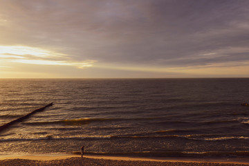 Waves in Ustronie Morskie © RegnumInvictum