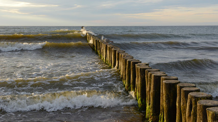 Waves in Ustronie Morskie © RegnumInvictum