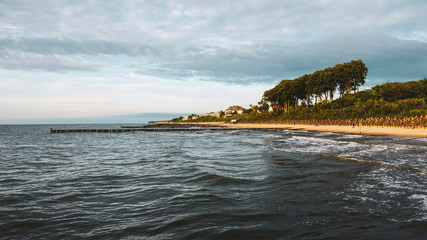 Waves in Ustronie Morskie © RegnumInvictum