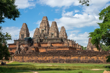 Naklejka premium Pre Rup Temple Ruin near Siem Reap