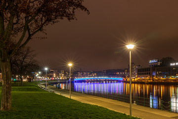 La nuit à Liège en bord de Meuse