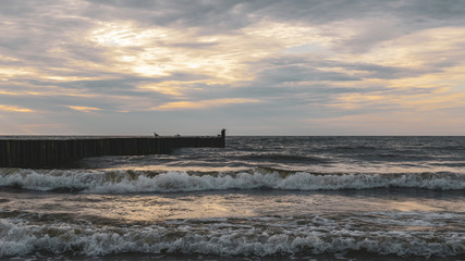 Waves in Ustronie Morskie © RegnumInvictum