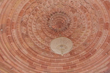 Work in the temple ceiling