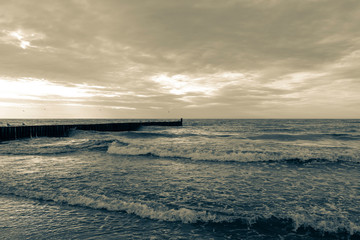 Waves in Ustronie Morskie © RegnumInvictum