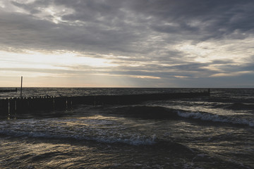 Waves in Ustronie Morskie © RegnumInvictum