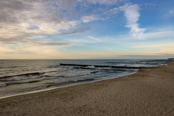 Waves in Ustronie Morskie © RegnumInvictum