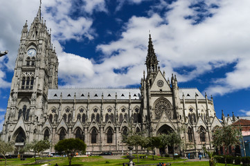 Fototapeta na wymiar Quito/Ecuador: view of city cathedral. art and gothic architecture