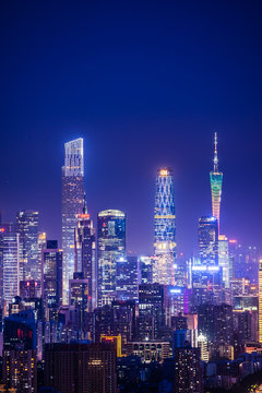 Fototapeta nocny widok w mieście Guangzhou w Chinach