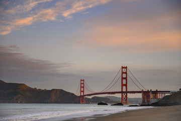 Obraz premium Wide Angle View of Golden Gate From Baker Beach