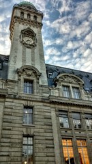 Fototapeta na wymiar facade of a building in the city of Paris