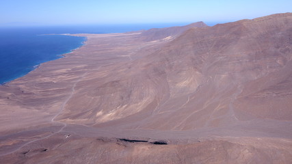 Naklejka premium Day of walk through the mountain and the sea