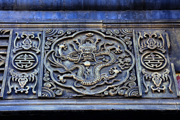 Bronze decoration in ancient China