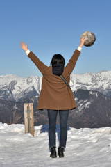 Touristin auf der Katrinalm in Bad Ischl (Salzkammergut, Bezirk Gmunden, Oberösterreich,...