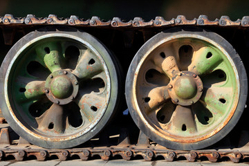 Tank tracks and wheels