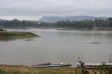 Obraz premium Confluence of Mekong and Nam Khan Rivers, Luang Prabang, Laos